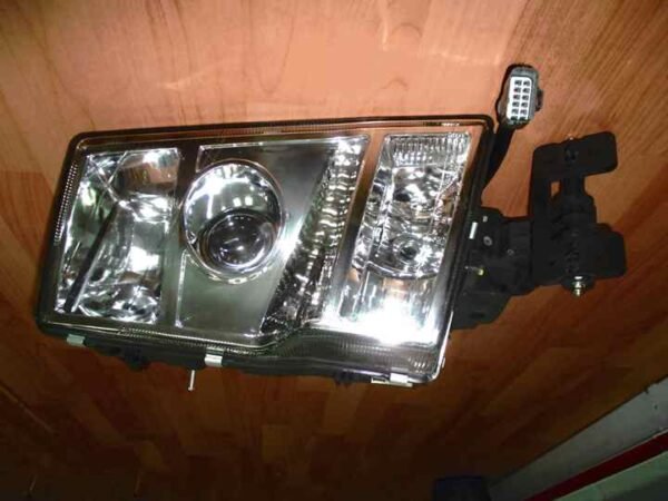 For FH FM 20360899 20861582 RH emark truck Lamp Head Light - Image 4